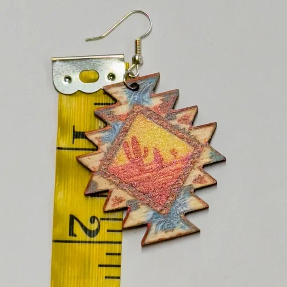SOUTHWEST AZTEC SANTA FE Pattern Earrings UNBRANDED - Picture 5 of 8